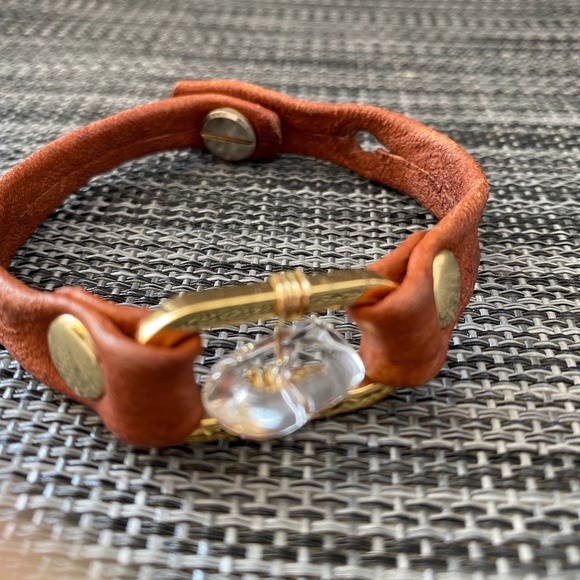 🌸3/$15🌸Desert Rose Leather Bracelet Gold Quartz - Picture 1 of 13